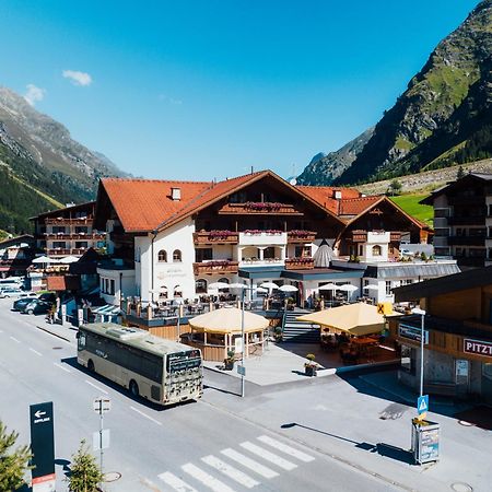 Hotel Mittagskogel Pitztal ซังคท์เลออนฮาร์ด อิม พิทซ์ทัล ภายนอก รูปภาพ