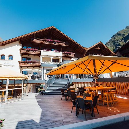 Hotel Mittagskogel Pitztal ซังคท์เลออนฮาร์ด อิม พิทซ์ทัล ภายนอก รูปภาพ