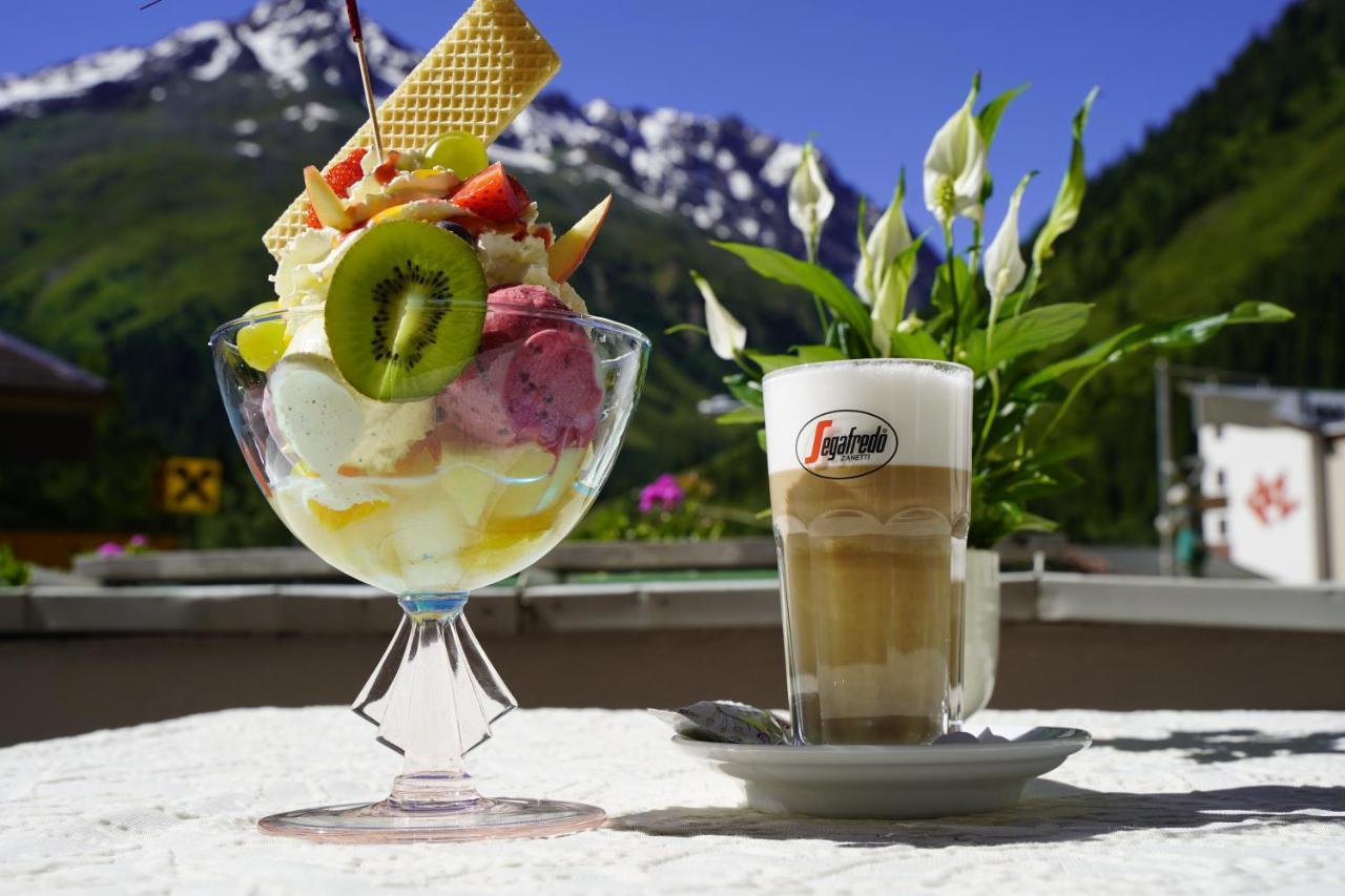 Hotel Mittagskogel Pitztal ซังคท์เลออนฮาร์ด อิม พิทซ์ทัล ภายนอก รูปภาพ