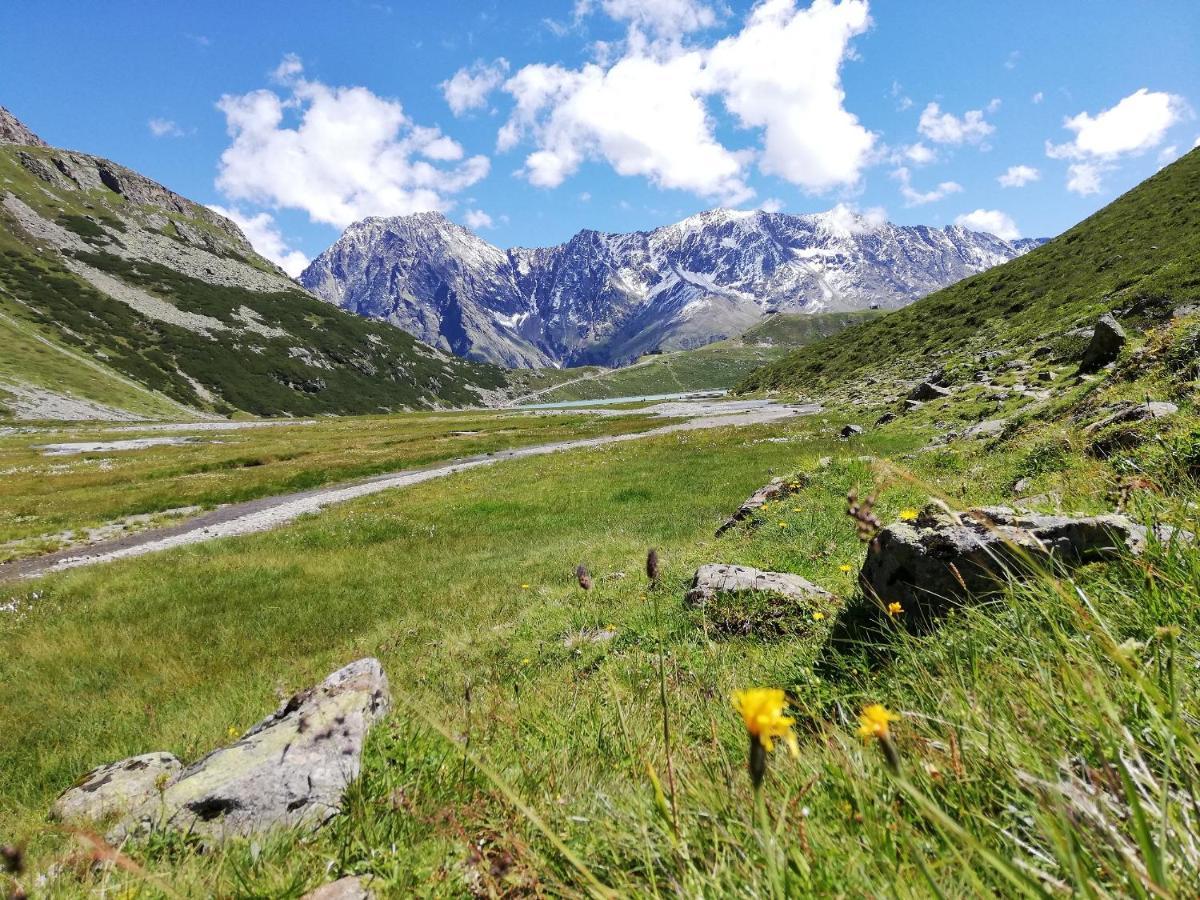 Hotel Mittagskogel Pitztal ซังคท์เลออนฮาร์ด อิม พิทซ์ทัล ภายนอก รูปภาพ