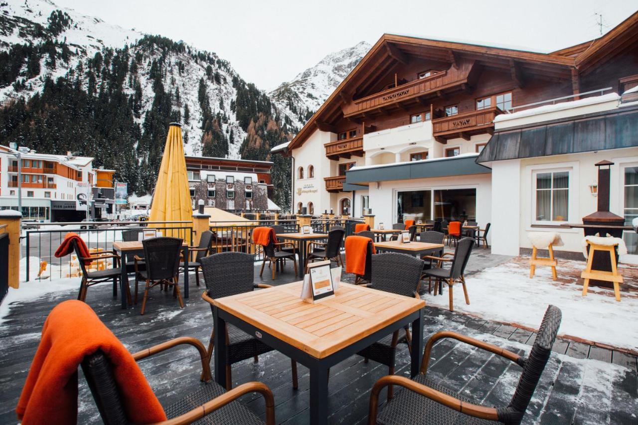 Hotel Mittagskogel Pitztal ซังคท์เลออนฮาร์ด อิม พิทซ์ทัล ภายนอก รูปภาพ