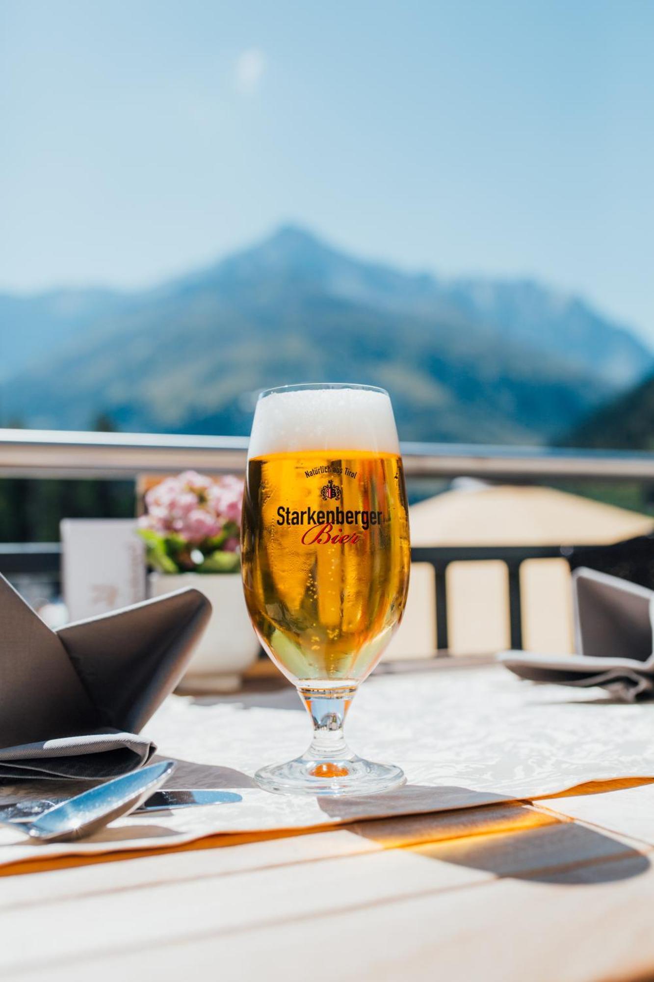 Hotel Mittagskogel Pitztal ซังคท์เลออนฮาร์ด อิม พิทซ์ทัล ภายนอก รูปภาพ